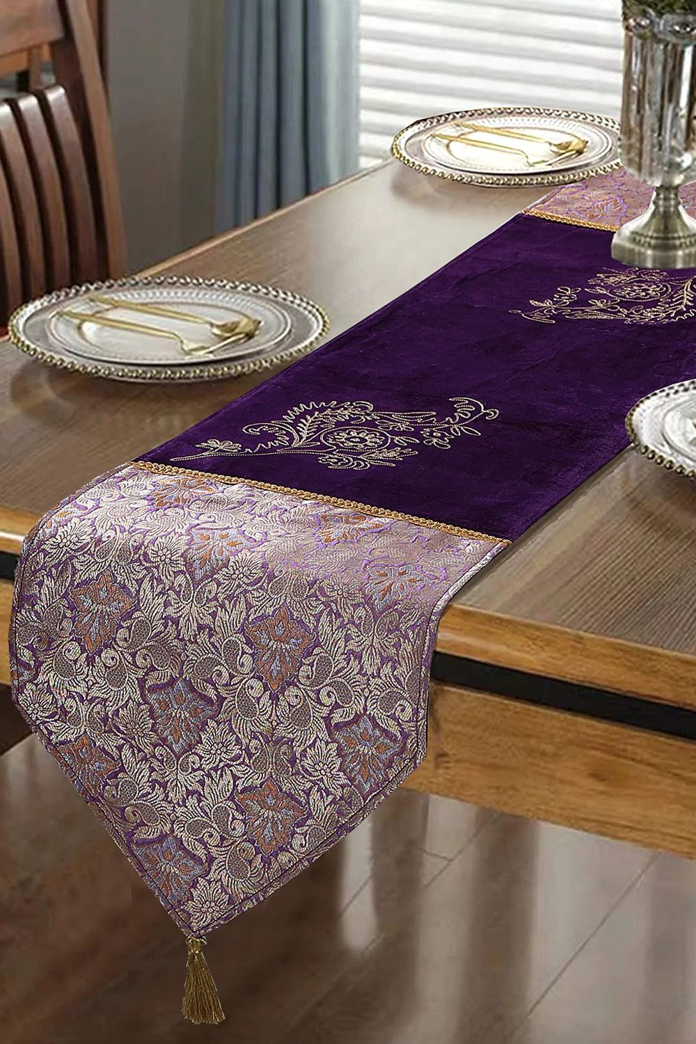 Harlington Embroidered 1 Pc  Table Runner