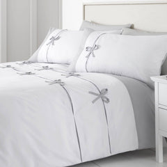 8 Pcs Flaneur Bow White Bed Sheet Set (Quilt, Pillow & Cushion Covers)