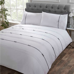 8 Pcs Flaneur White Bed Sheet Set (Quilt, Pillow & Cushion Covers)