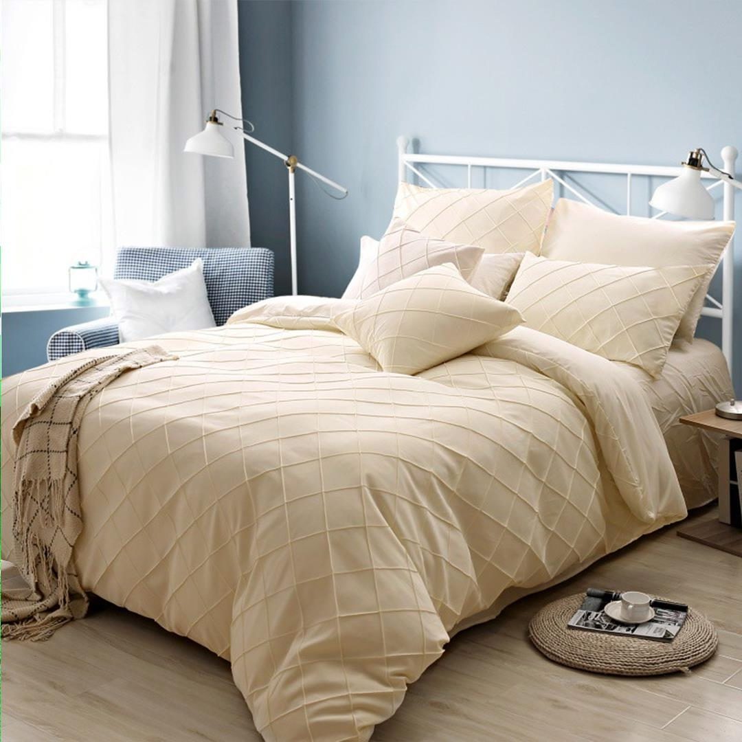 8 Pcs Pinch Pleat Off White Duvet Cover Set