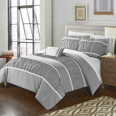 8 Pcs Splendid Grey White Bed Set - Quilt, Pillow & Cushion Cover