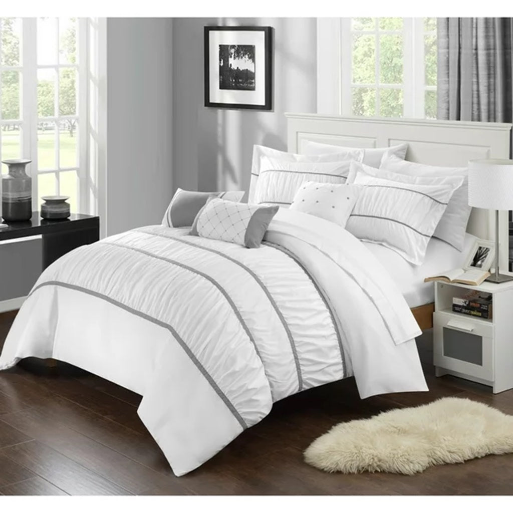 8 Pcs Splendid White With Grey Bed Set - Quilt, Pillow & Cushion Cover