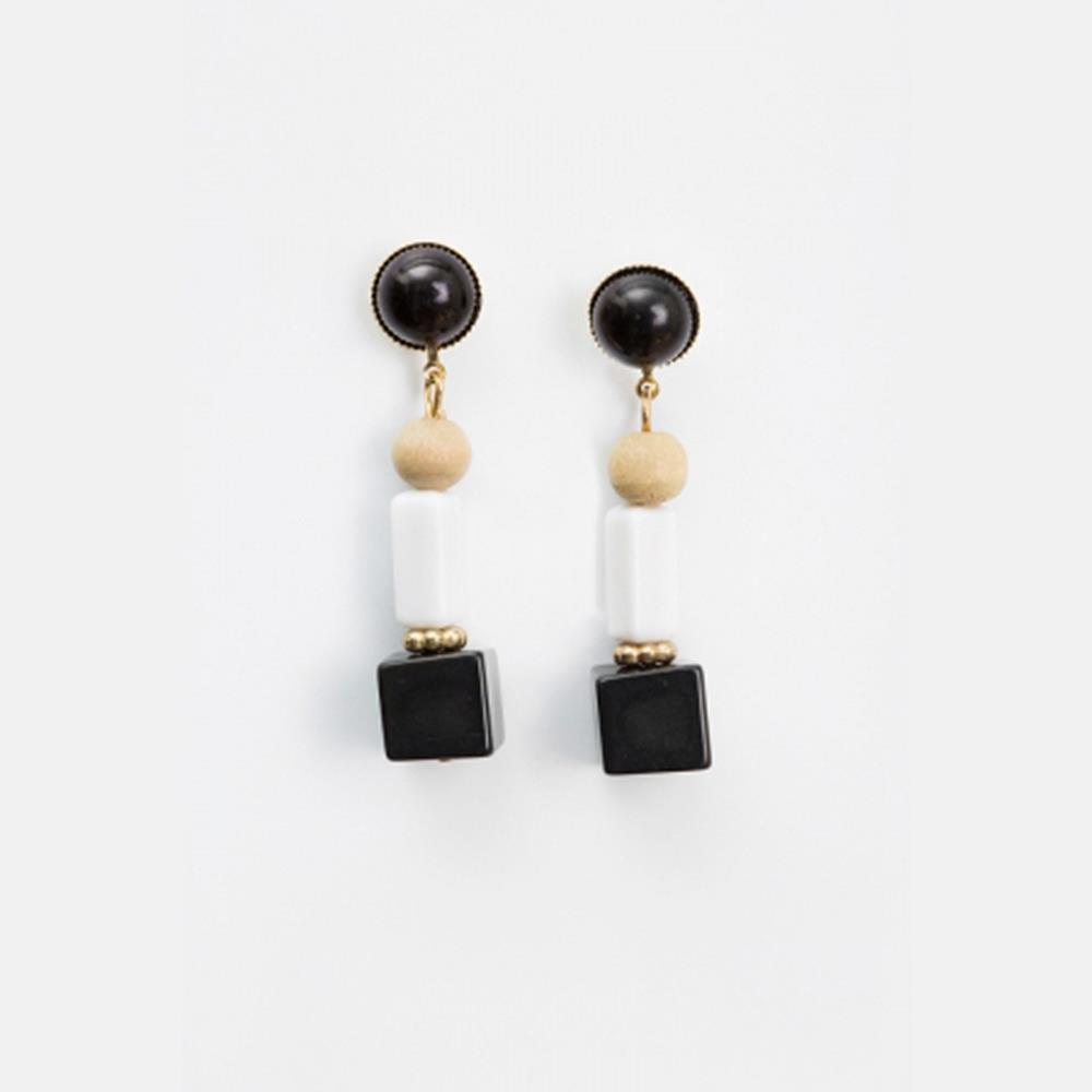 Amanda Drop Earrings