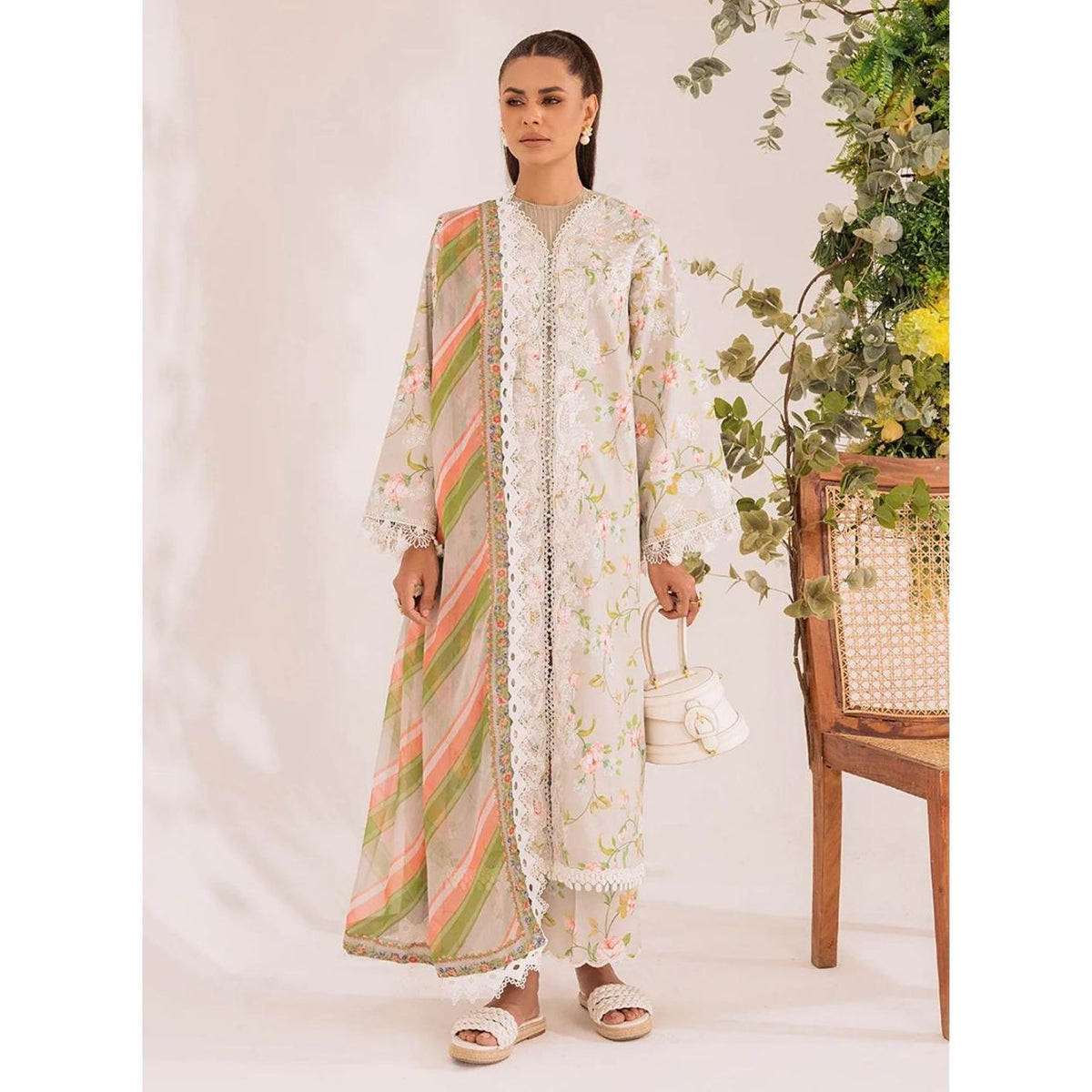 Bria 3 Pcs Embroidered Unstitched Suit Floral