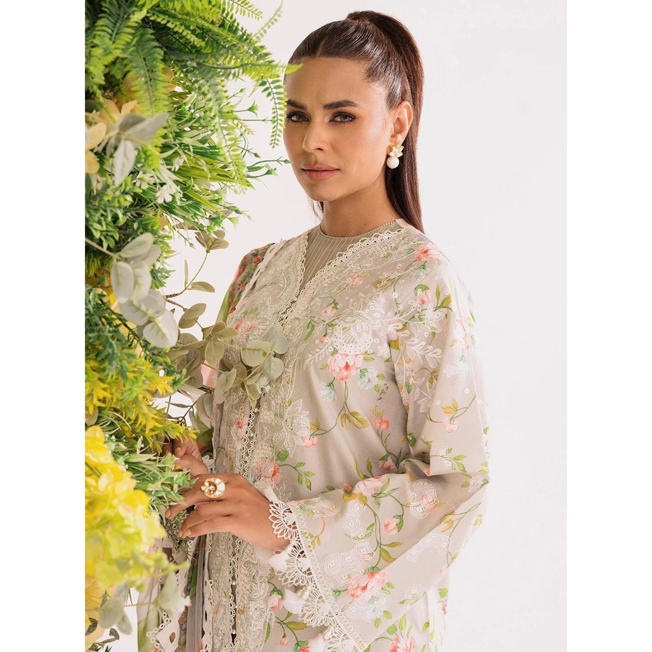 Bria 3 Pcs Embroidered Unstitched Suit Floral