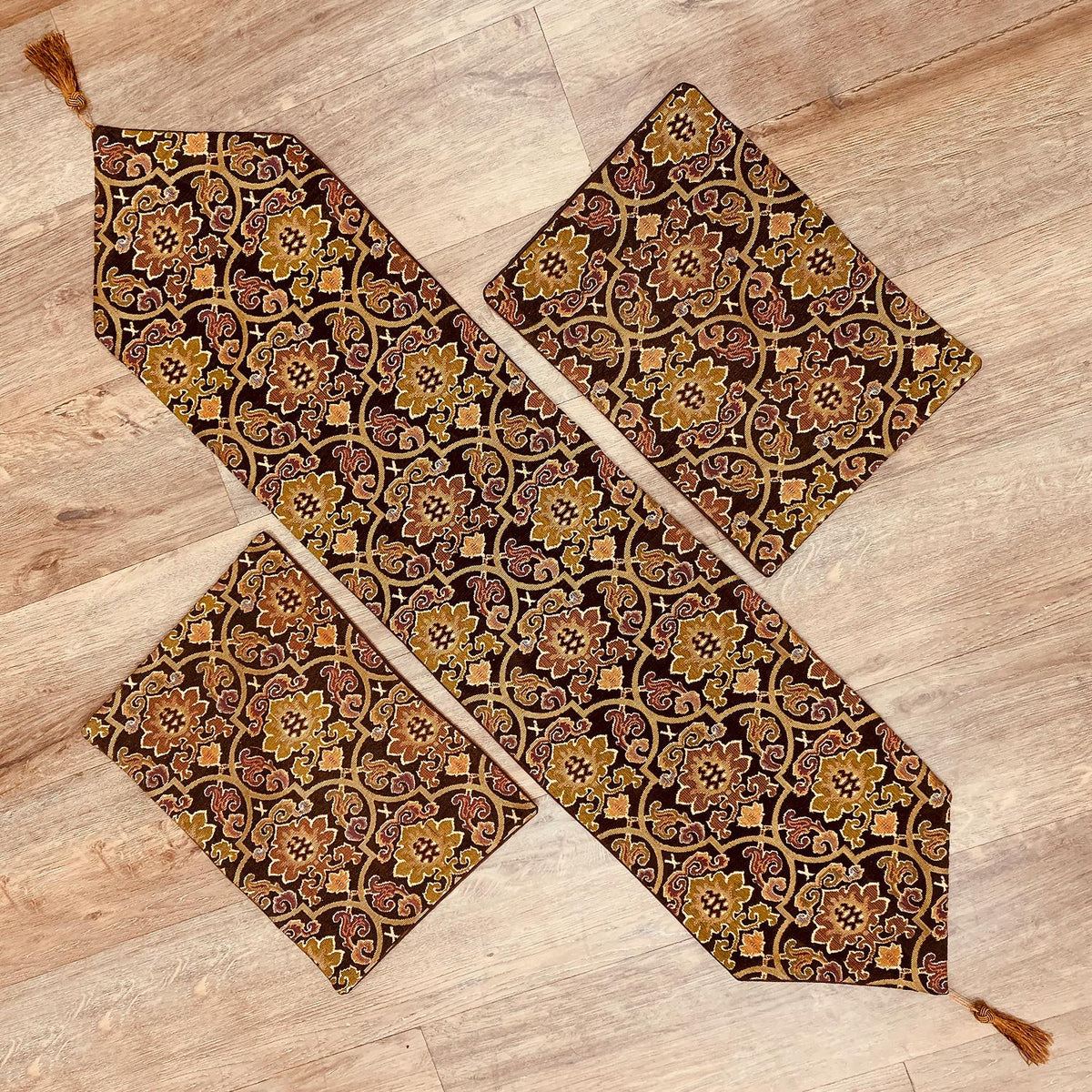 Camano 3 Pc Table Runner Set Brown