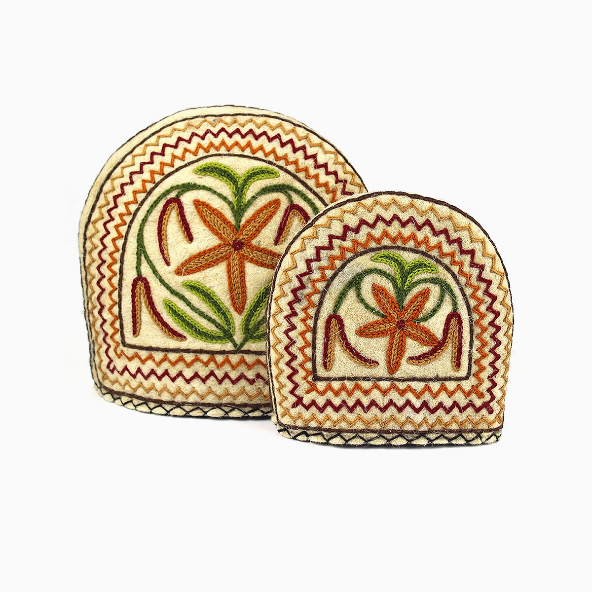 Delano 2 Pcs Handmade Tea Cozy Set Brown