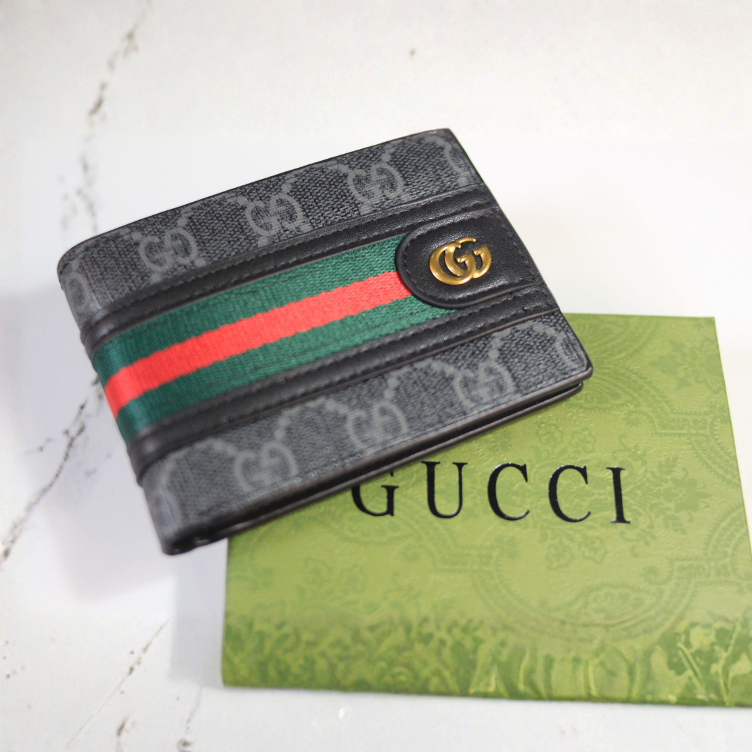 Designer Gucci Leather Bifold Men Wallet Black ( Made in Italy )