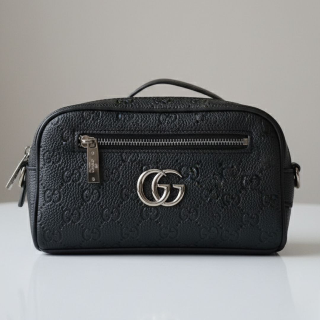 Designer Gucci Leather Toiletry Pouch Black ( Made In Italy )