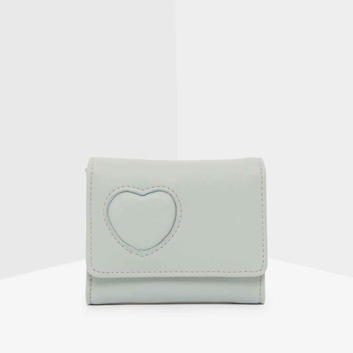 Missy Bi-Fold Wallet with Button Closure Green