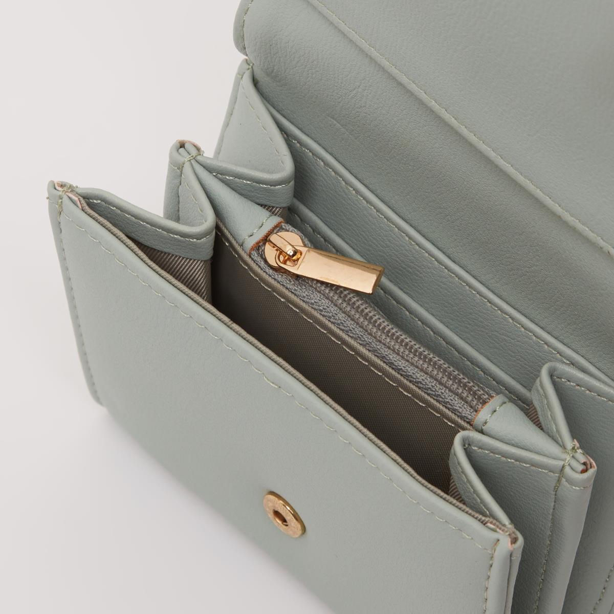 Missy Bi-Fold Wallet with Button Closure Green