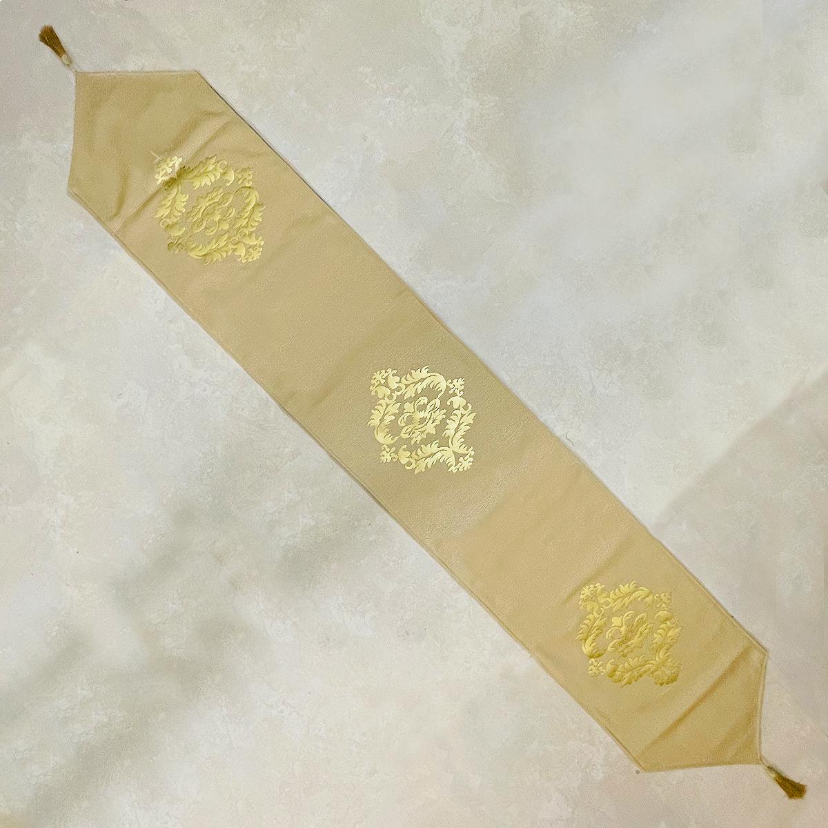 Olivia Table Runner Golden