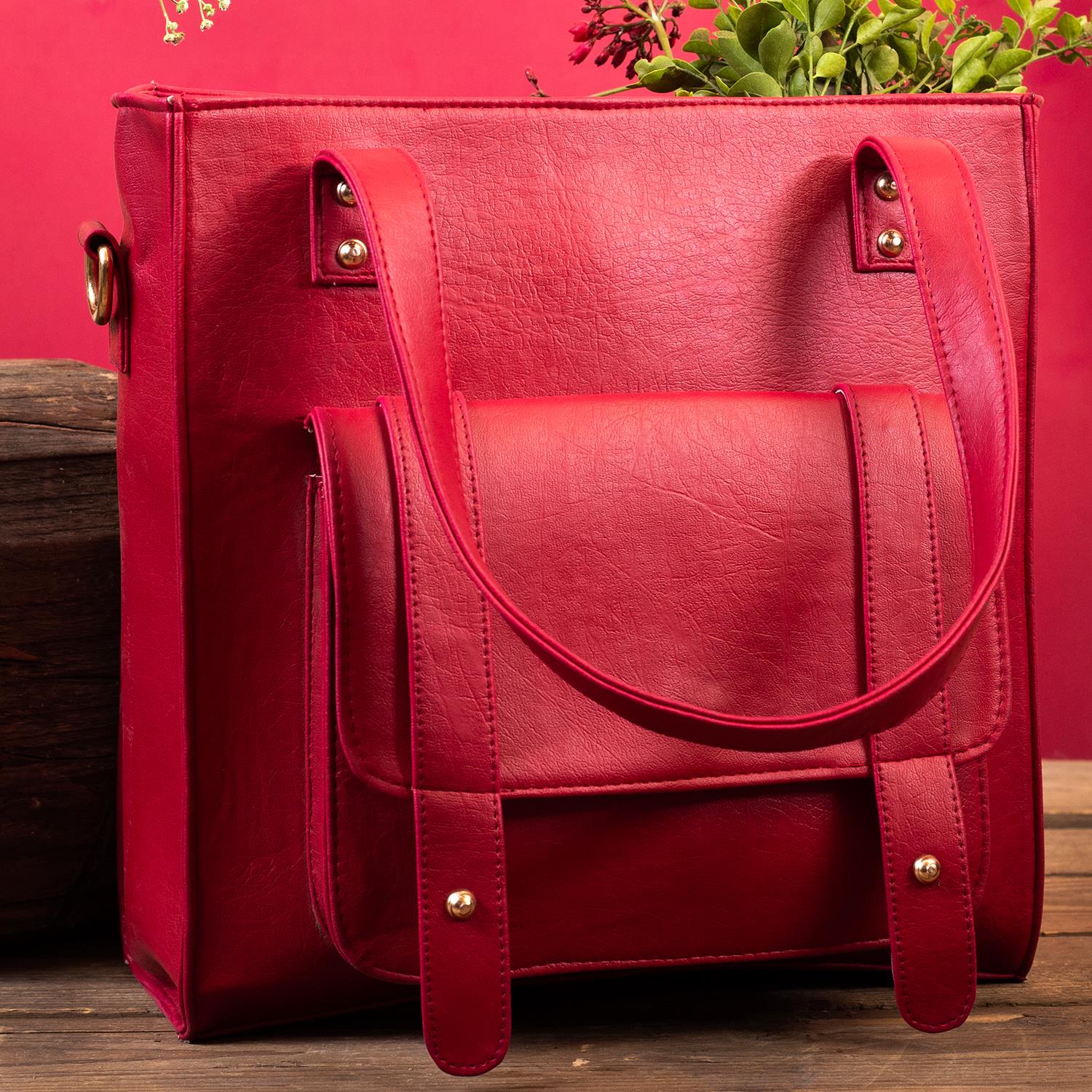 Rangoon Messenger Bag Red