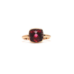 Ring Rose Gold with Red Stone